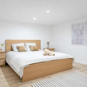 Apartment Grand T4 Avec 3sdb - Quartier Joliette - Ideal Familles Et Groupes, Marseille